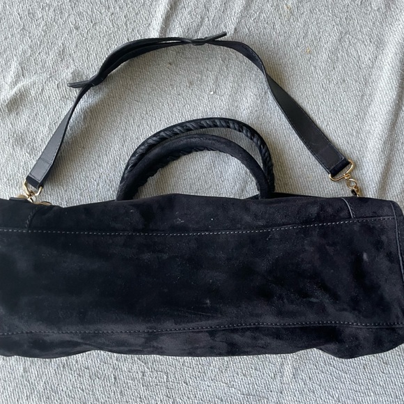 BALENCIAGA Black Suede City Classic Bag with Gold Studs - Picture 9 of 11